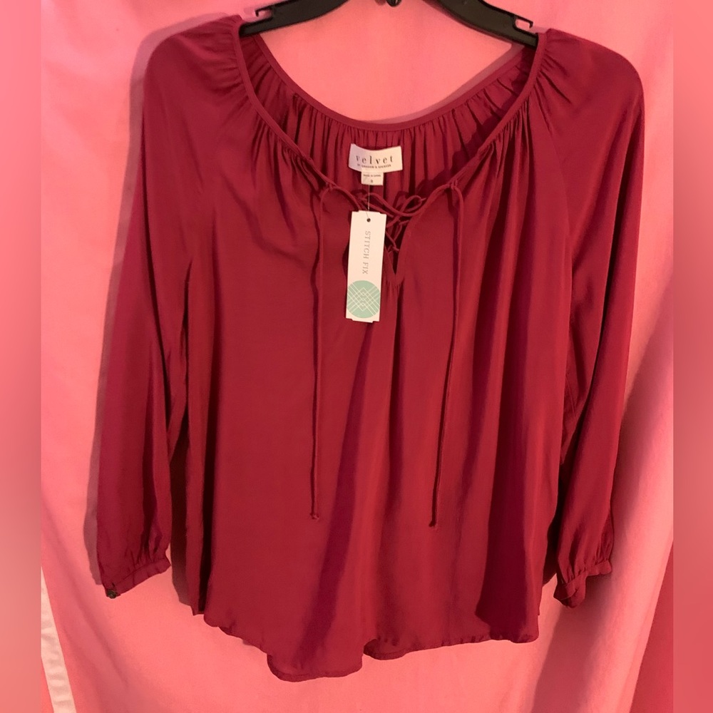 Velvet by Graham and Spencer, Avalon top , size small, 100% Viscose NWT
